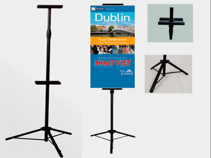 Standee khung sắt